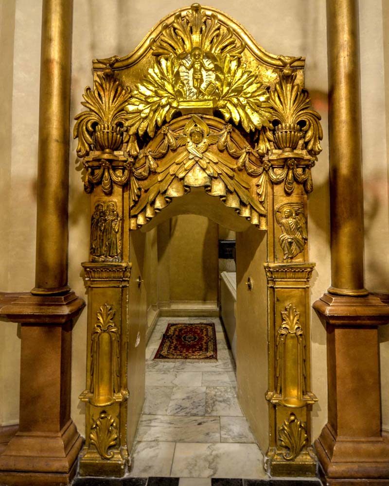 Entryway to the inner chaamber of the Tomb of Jesus