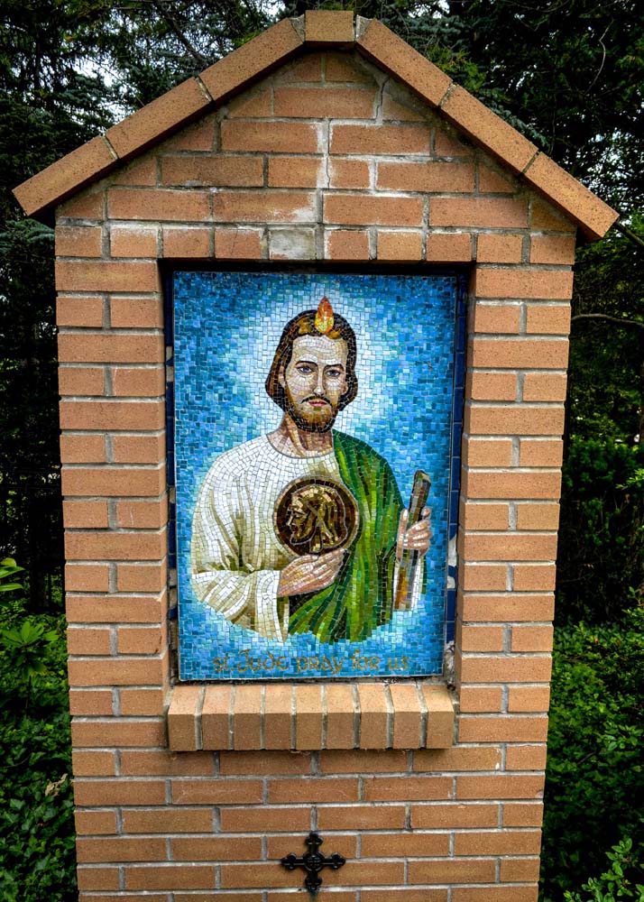 Path-side devotional picture of Saint Jude the Apostle, also known as Judas Thaddaeus